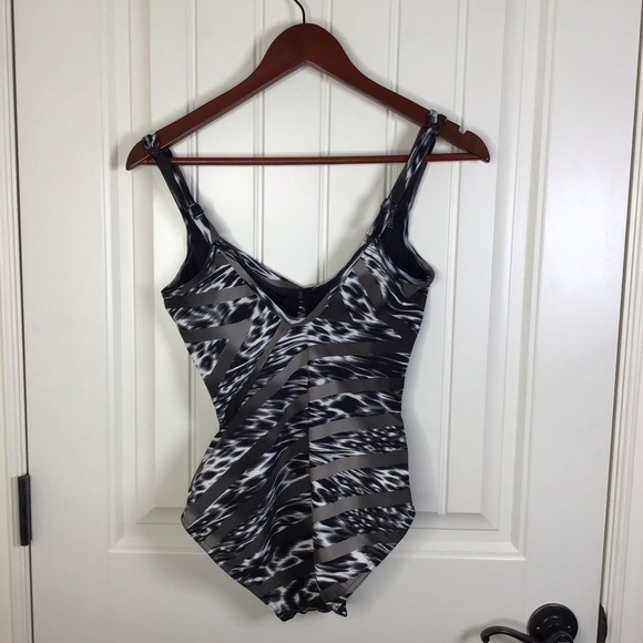 MIRACLESUIT Feline Fixation Madero Underwire One-Piece Swimsuit Size 8. - Picture 5 of 11